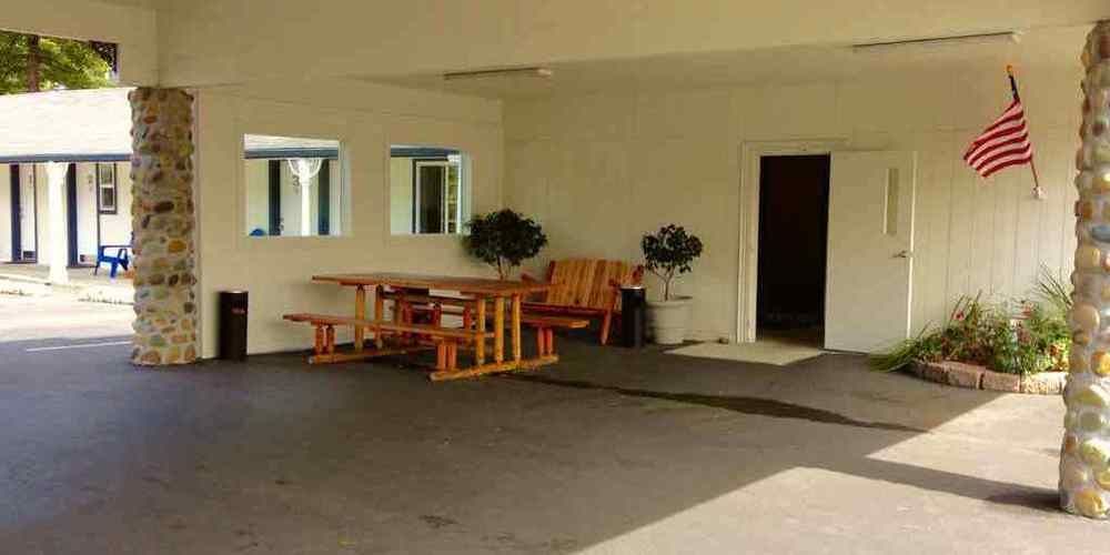 Ocean Breeze Motel Флоренс Экстерьер фото